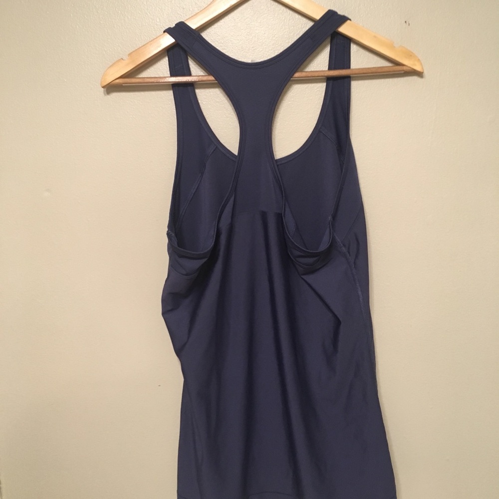 Under Armour Tank - Picture 2 of 3